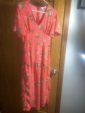 Never Fully Dressed Coral-Red Floral V-Neck Maxi Dress